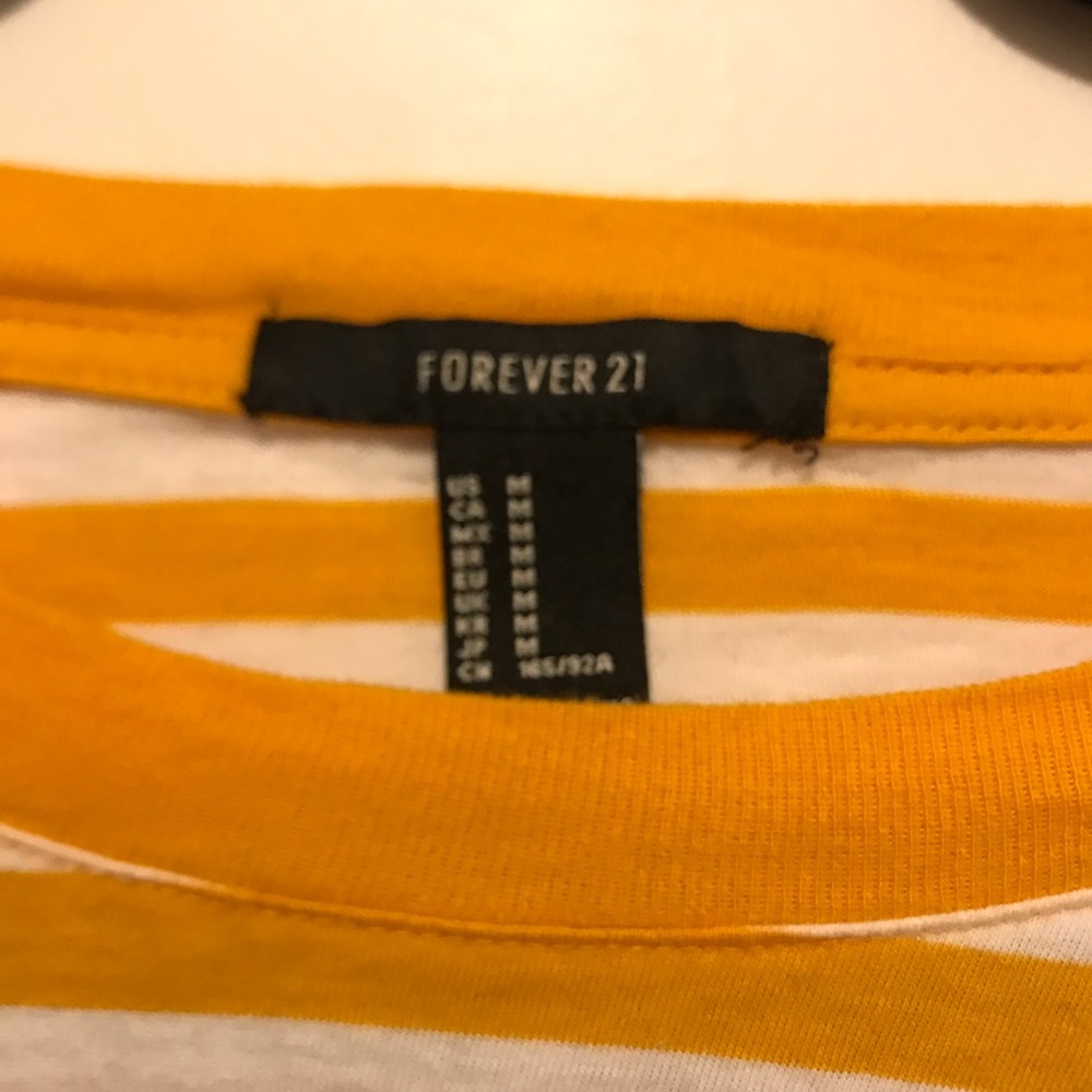 Crop Tee - Picture 5 of 6